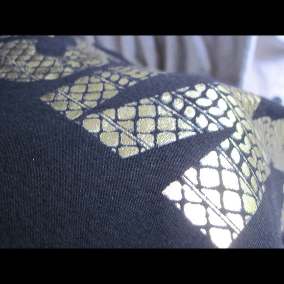 KISS MAYAS V Neck T Shirt Riviera Maya Mexico Gold Tee in Small Medium or Large - Picture 2 of 8